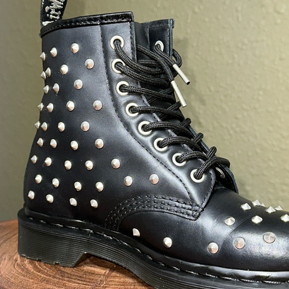 DR. MARTENS 1460 Stud Wanama Leather Lace Up Boots - Picture 10 of 16